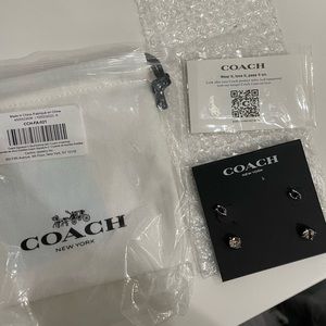 Coach New York silver studs set